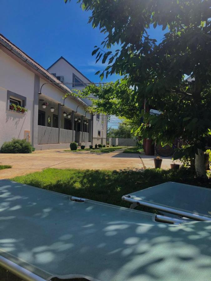 Hotel Natalia Vendeghaz Csetfalvat Exterior foto